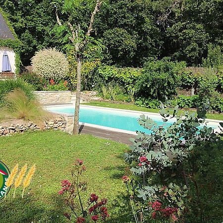 Logis Du Lievre D'Or Bed & Breakfast Montbazon Bagian luar foto