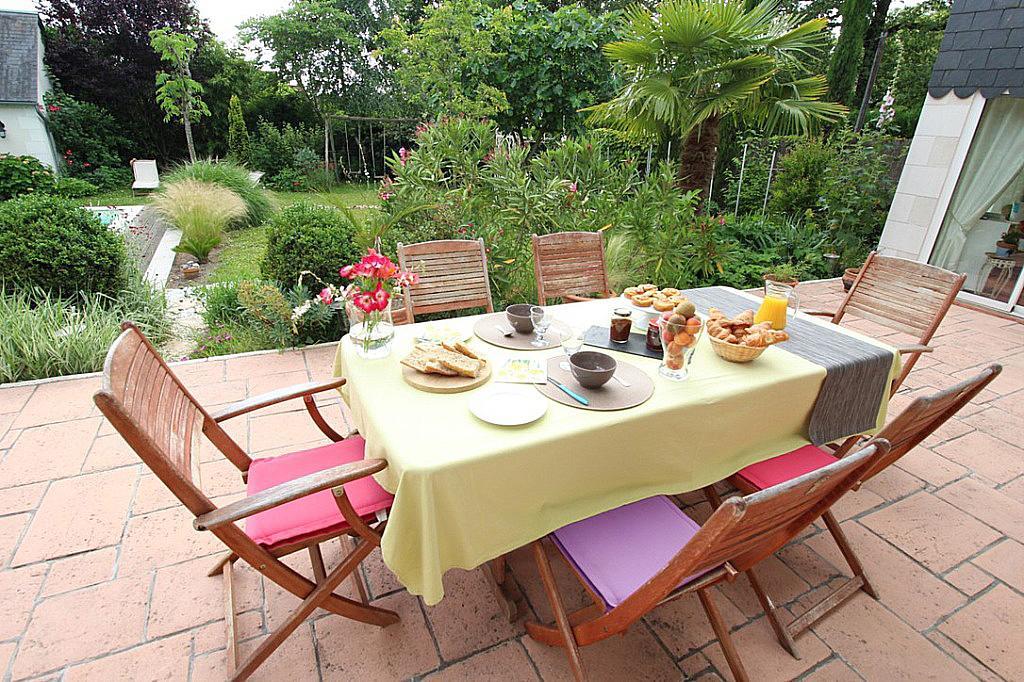 Logis Du Lievre D'Or Bed & Breakfast Montbazon Bagian luar foto