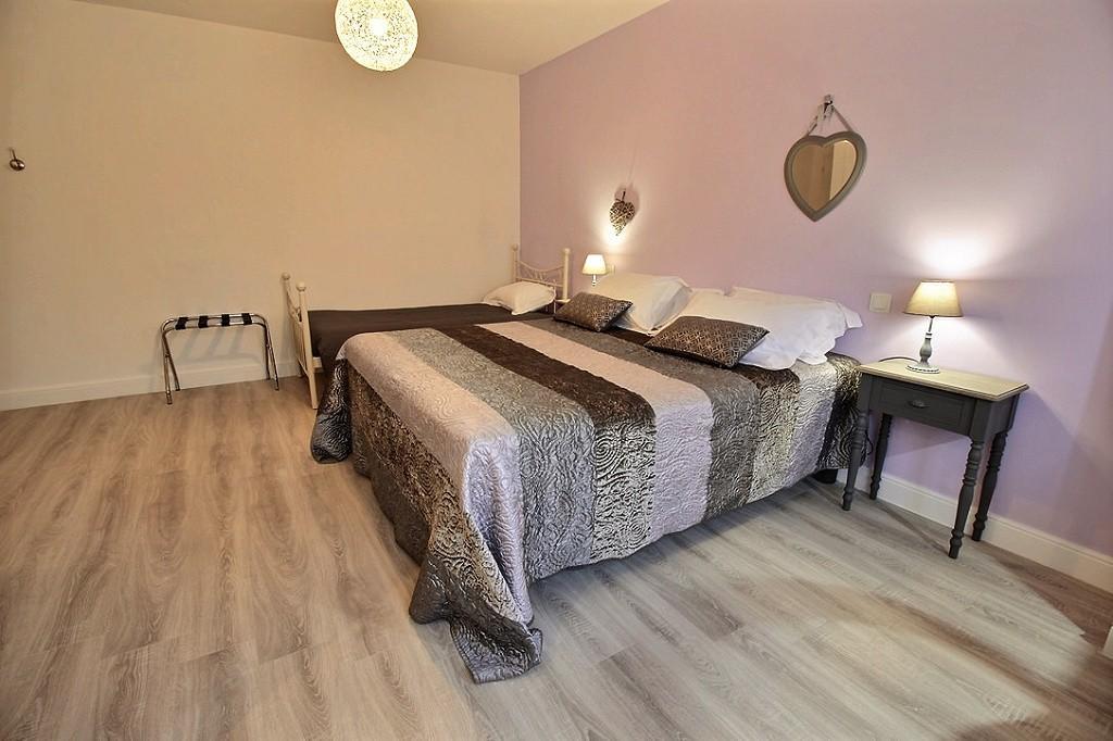 Logis Du Lievre D'Or Bed & Breakfast Montbazon Bagian luar foto