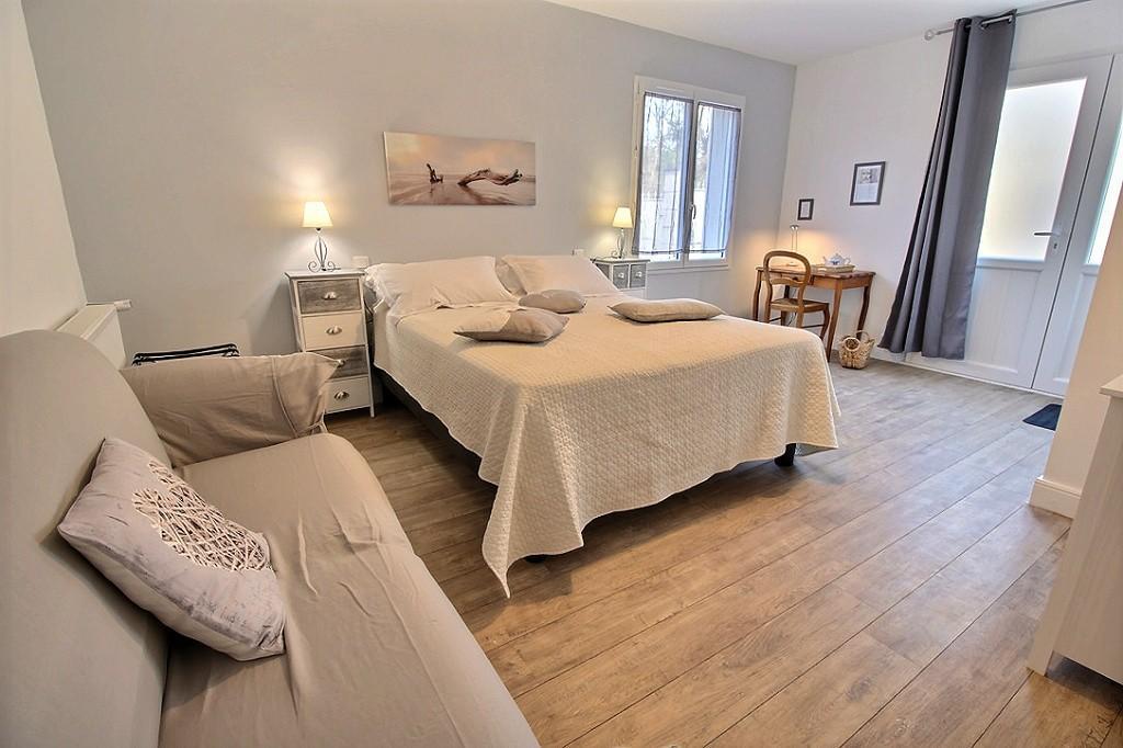 Logis Du Lievre D'Or Bed & Breakfast Montbazon Bagian luar foto